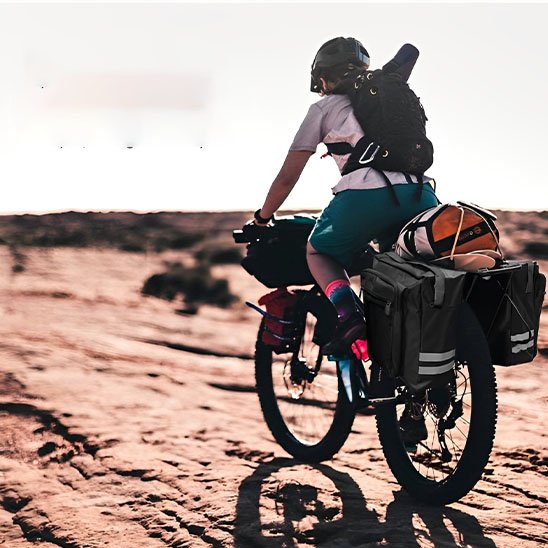 Sacoche velo sur velo avec une cycliste